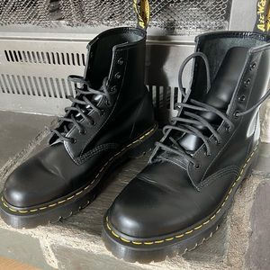 Dr. Martens MENS 1460 BEX SMOOTH
LEATHER PLATFORM
BOOTS SIZE 12 US